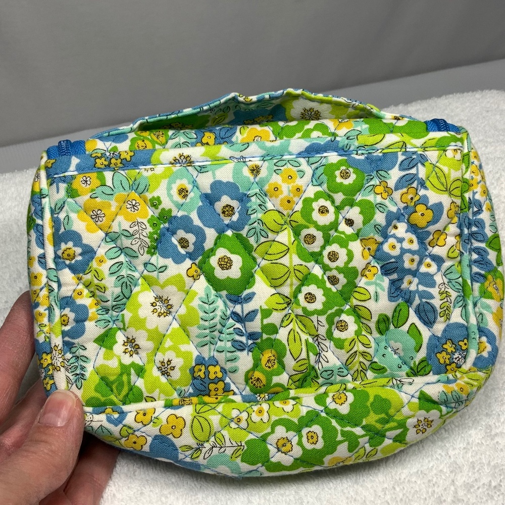 NWOT - Vera Bradley Cosmetic Travel Bag - Picture 2 of 7